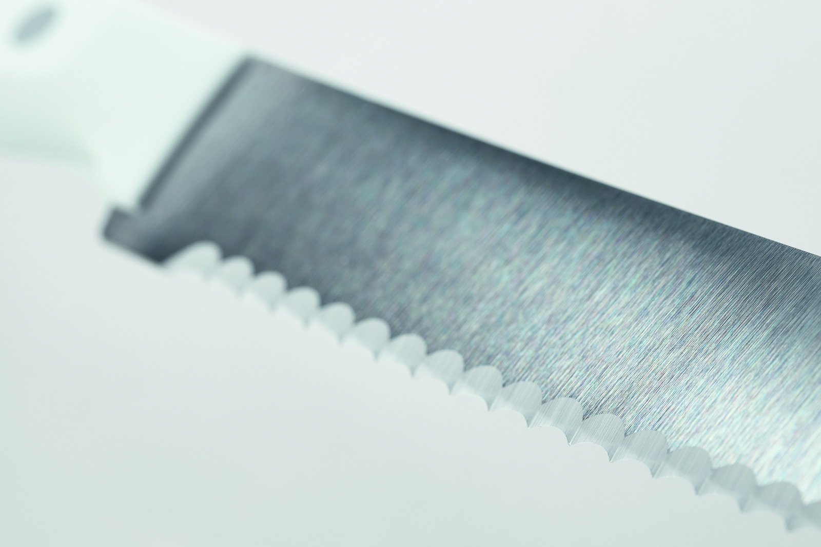Wüsthof Aufschnittmesser mit Wellenschliff 14 cm Classic Weiß