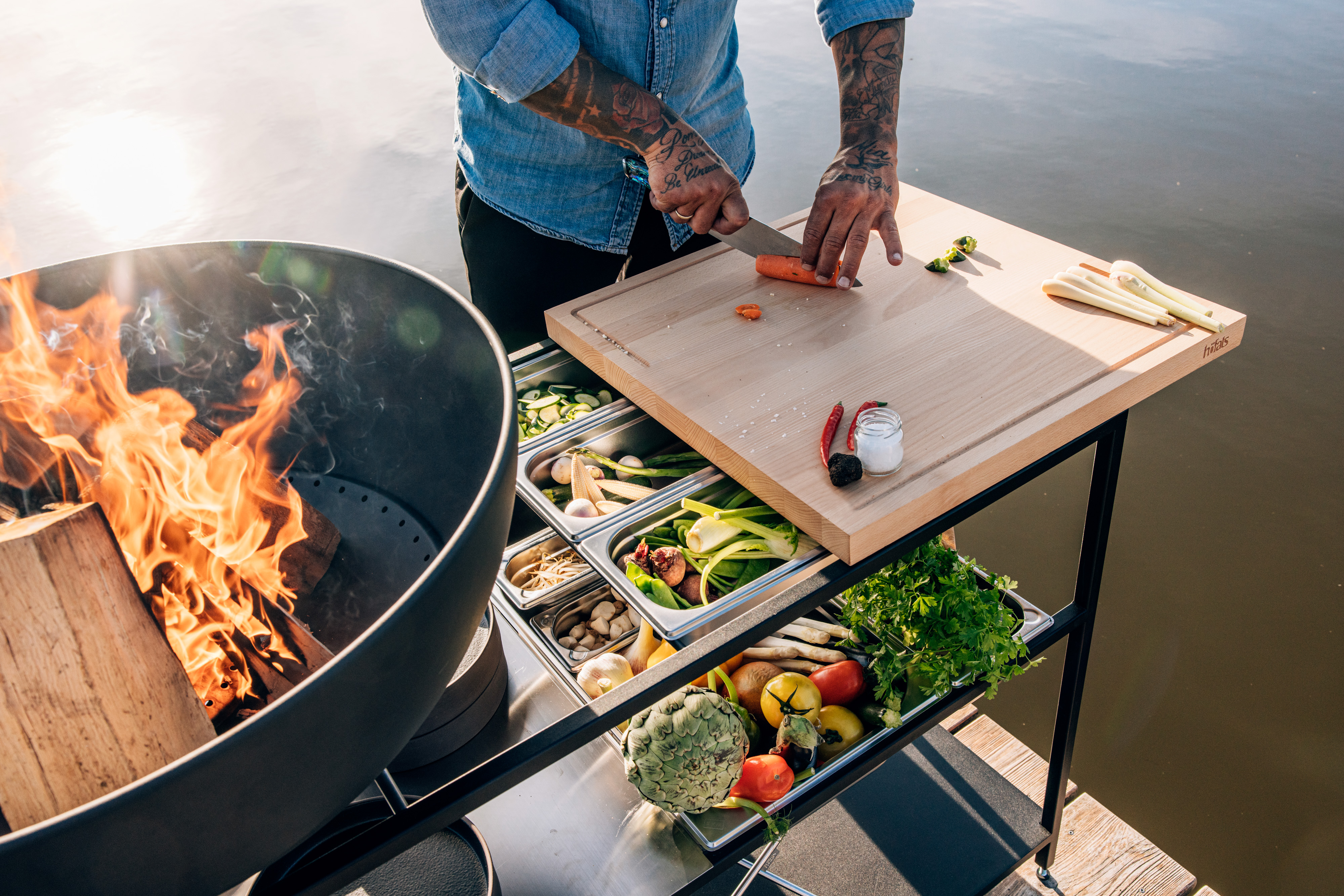 Höfats FIRE KITCHEN mit BOWL 70 Plancha-Grillset tief