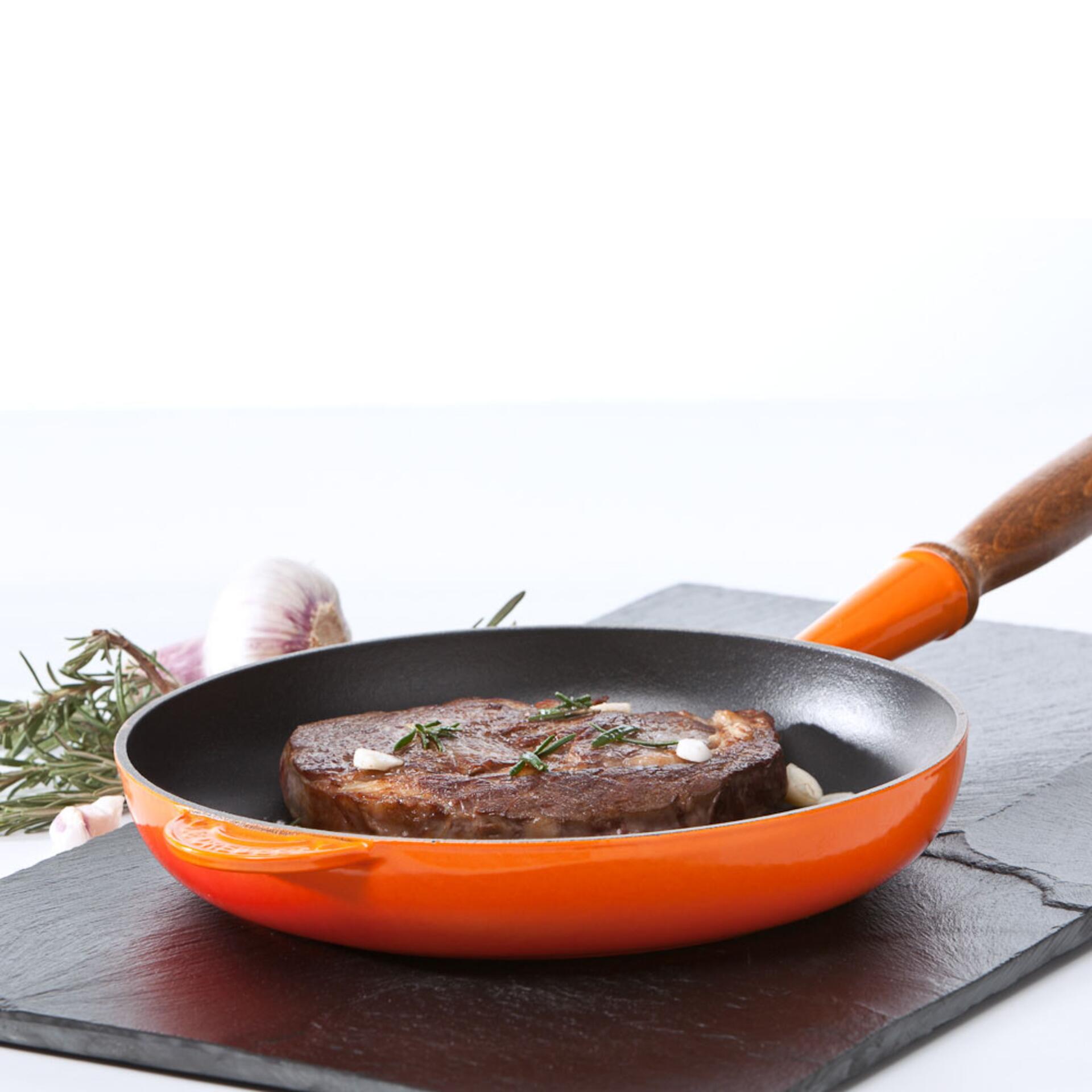 Le Creuset Bratpfanne 28 cm Tinte Le Creuset Bratpfanne 28 cm Tinte