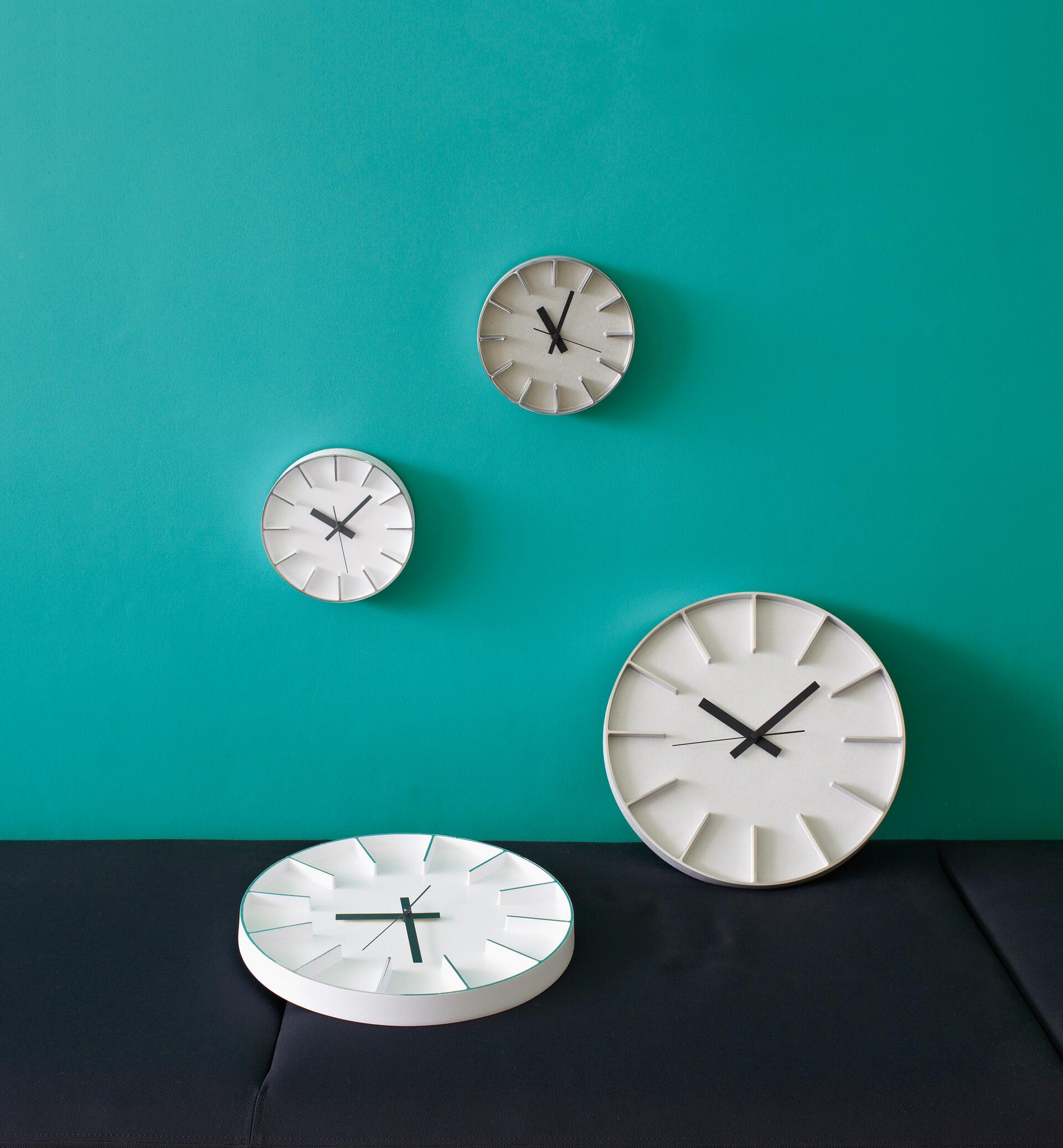 Lemnos Edge Clock Designuhr Klein Weiß